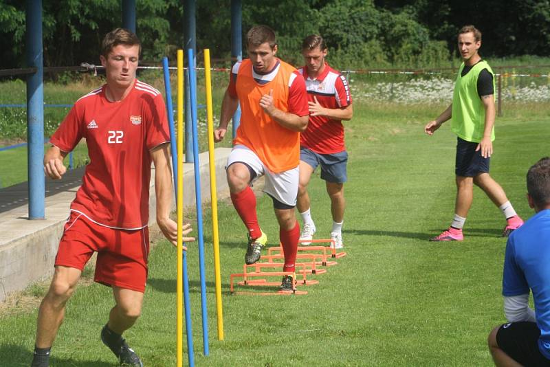 Fotbalisté Kolína zahájili v neděli 9. července přípravu na novou sezonu.