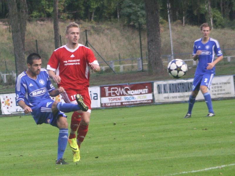 Z utkání Kolín - Převýšov (0:1).