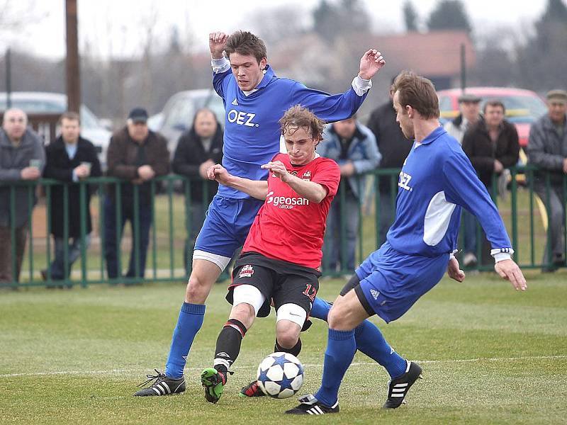 Z utkání Velim - Letohrad (3:5).