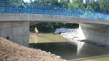 Slavnostní otevírání nového mostu ve Vrbčanech