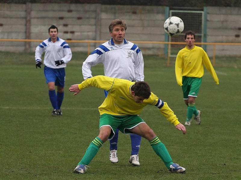 Z utkání Tři Dvory - Býchory (2:0).