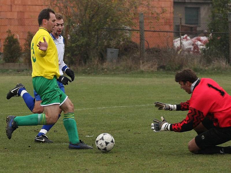 Z utkání Tři Dvory - Býchory (2:0).