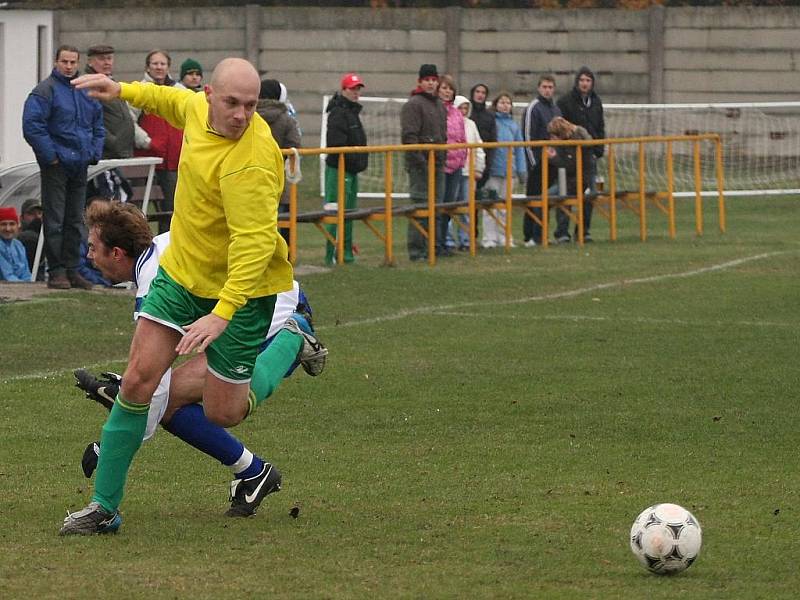 Z utkání Tři Dvory - Býchory (2:0).