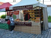 Farmářský trh na náměstí Arnošta z Pardubic v Českém Brodě.