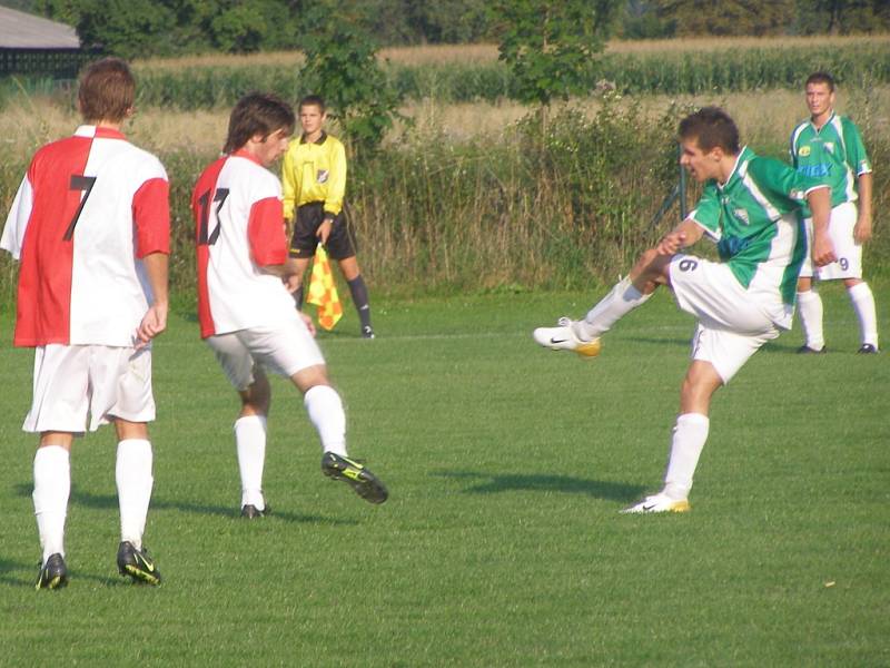 Z přípravného utkání Velim - Polaban Nymburk (4:3)