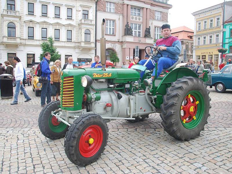 26. Plaketová jízda historických vozidel Kolín