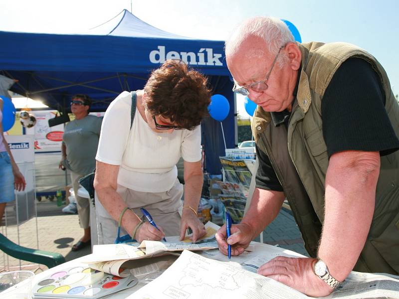 Den s Deníkem, čtvrtek 15. května 2008, TESCO Kolín