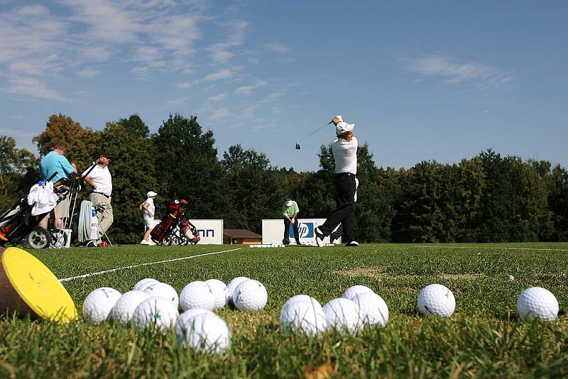 Golfový turnaj "Casa Serena Open" na golfovém hřišti Casa Serena na Roztěži u Kutné Hory. Sobota 6.9.