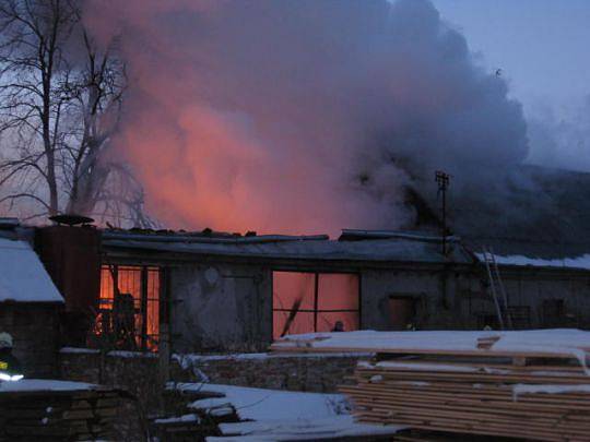 Požár v Klavarech. 19.2. 2009