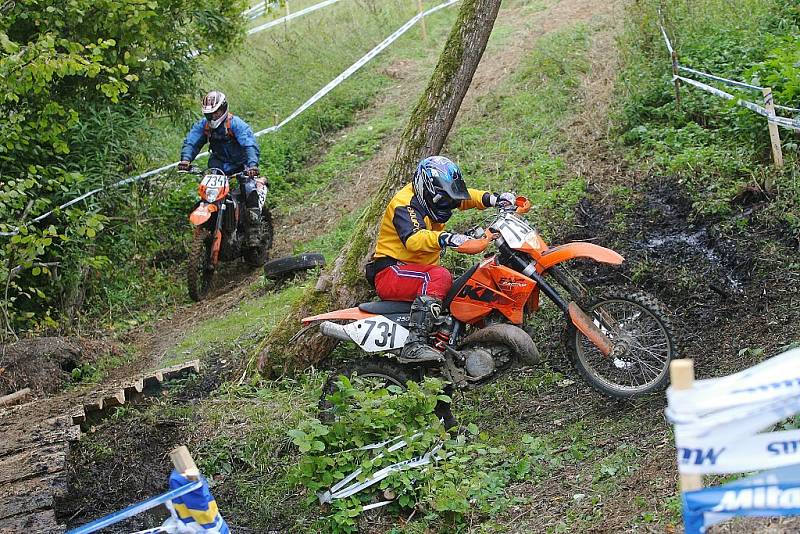 Mistrovství ČR ENDURO jednotlivců a družstev v  Uhlířských Janovicích