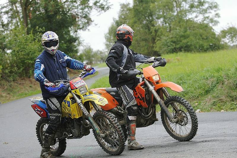 Mistrovství ČR ENDURO jednotlivců a družstev v  Uhlířských Janovicích