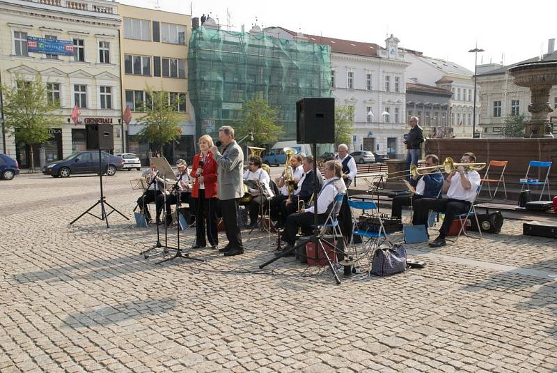 1. máj na Karlově náměstí v Kolíně