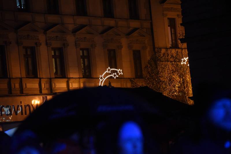 Rozsvícení vánočního stromu v Kolíně.