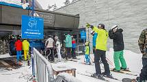 V pátek začala lyžařská sezona ve Skiareálu Špindlerův Mlýn.