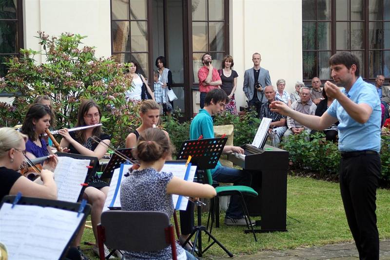 Koncert ZUŠ Karla Halíře v Rajské zahradě