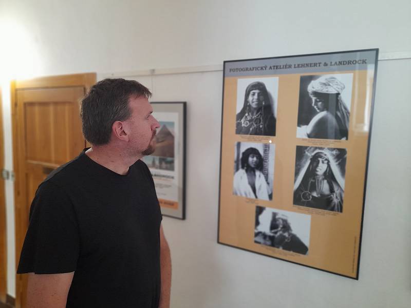 Muzeum Podkrkonoší v Trutnově (na snímku jeho ředitel Vlastimil Málek) vystavuje jako první v Česku dílo slavného fotografa Rudolfa Franze Lehnerta. Výstava trvá do 30. října