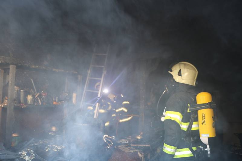 V Trutnově v centru města vyhořela v sobotu asijská restaurace. Požár zavinila nedbalost.