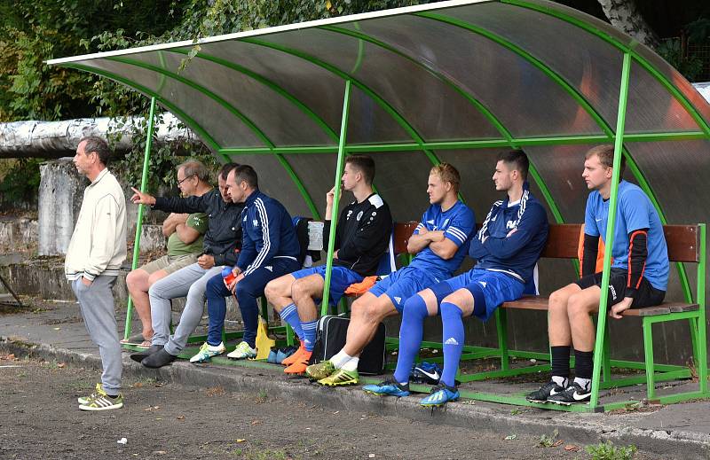 Fotbalisté Dvora Králové prohráli divizní duel na hřišti Velkých Hamrů 2:4.