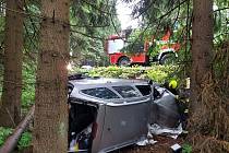Havárie osobního automobilu u Dívčích lávek ve Špindlerově Mlýně.