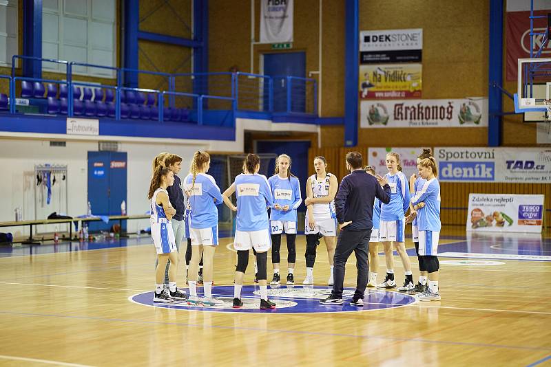 Utkání 7. kola RENOMIA ŽBL basketbalistek: BK Loko Trutnov - BLK Slavia Praha (79:82).