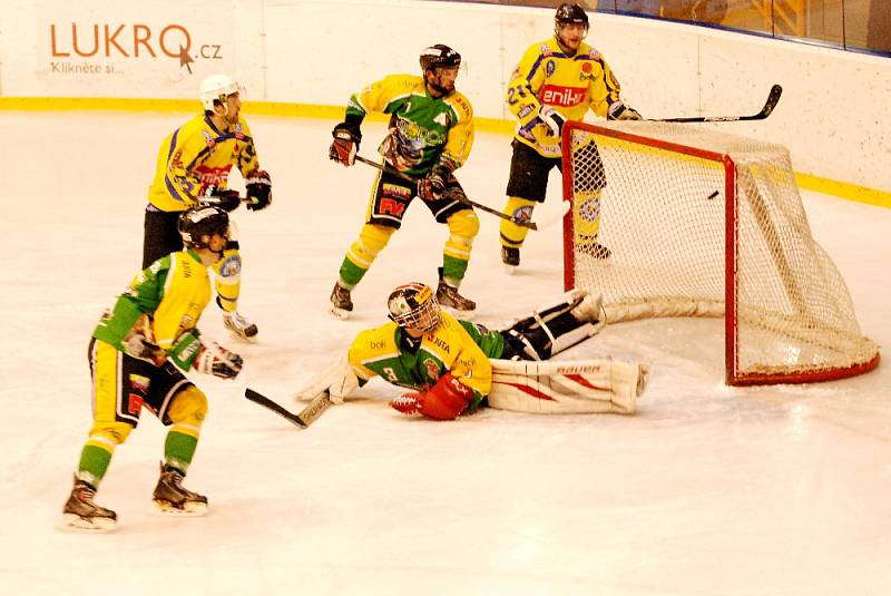 Krajská hokejová liga - semifinále play off: Nová Paka - Dvůr Králové.