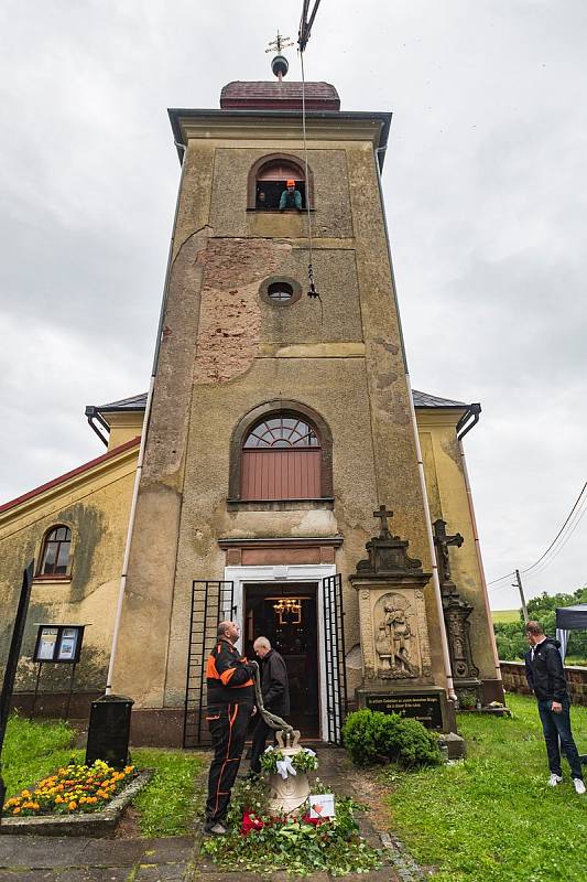 U příležitosti výročí 300 let od zahájení stavby místního kostela došlo v Borovnici k posvěcení obecního zvonu sv. Víta a umístění do věže.