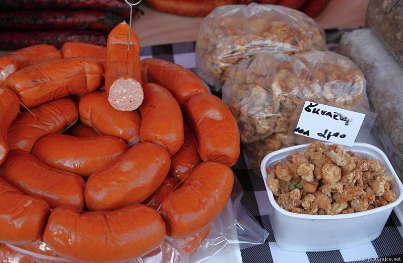 První letošní farmářské trhy ve Vrchlabí.