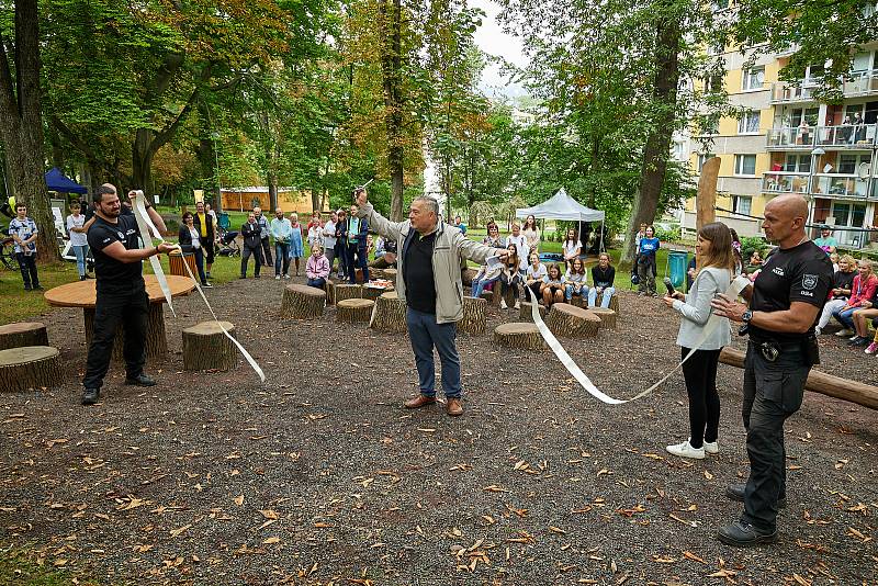 Trutnov ve čtvrtek otevřel po úpravách lesopark v Šestidomí.