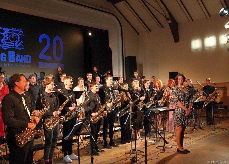 Vrchlabský Big Band oslavil v neděli 24. října v Kulturním domě Střelnice 20 let od svého založení.