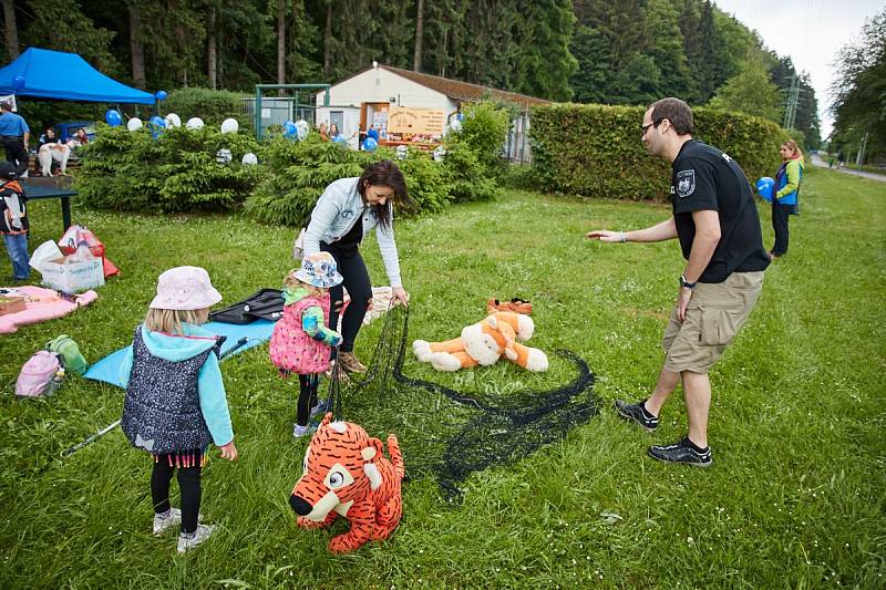 Městská policie slaví 25 let. Například v trutnovském útulku.