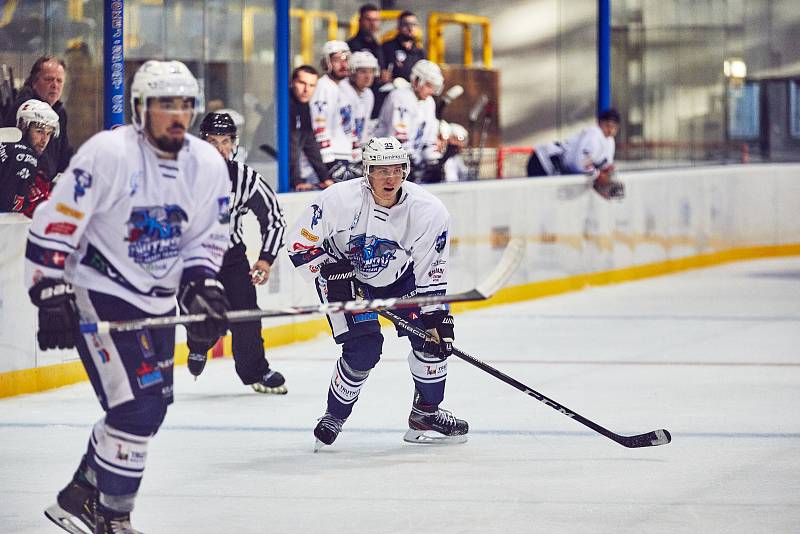 Hokejisté Trutnova na domácím ledě podlehli Plamenům ze Žďáru nad Sázavou 2:3.