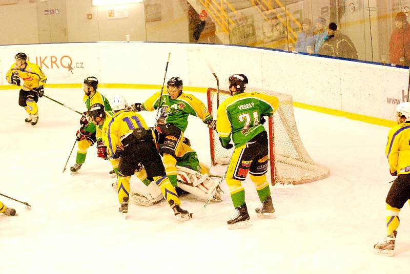 Krajská hokejová liga - semifinále play off: Nová Paka - Dvůr Králové.