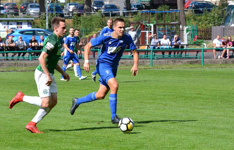 Fotbalisté Dvora Králové prohráli divizní duel na hřišti Velkých Hamrů 2:4.