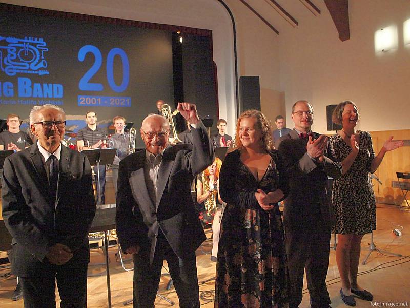 Vrchlabský Big Band oslavil v neděli 24. října v Kulturním domě Střelnice 20 let od svého založení.