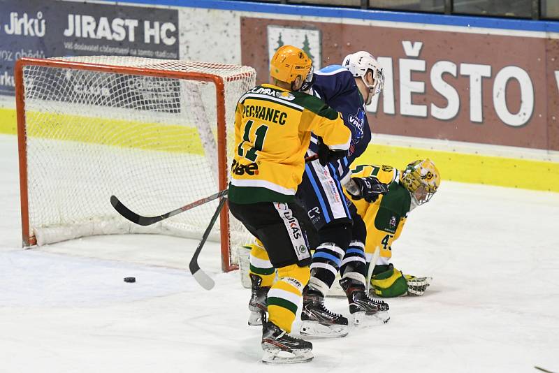 Čtvrtfinále play off hokejové Chance ligy: HC Stadion Vrchlabí - VHK Robe Vsetín.