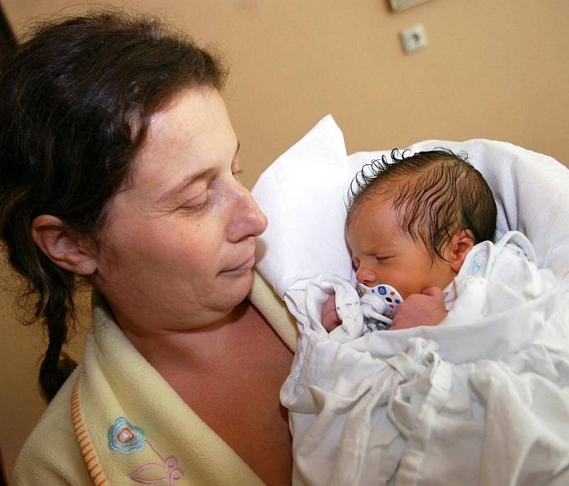 Vanesa Baudysová se narodila mamince Gabriele 22. září v 10.47 hodin. Vážila 2,72 kilogramu a měřila 47 centimetrů. Společně s tatínkem Pavlem jsou doma v Červeném Kostelci.