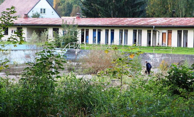 Obyvatelé Hostinného se dočkají nového koupaliště, rekonstrukce původního areálu začne letos. 