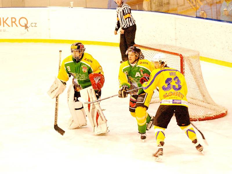 Krajská hokejová liga - semifinále play off: Nová Paka - Dvůr Králové.