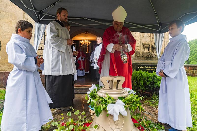 U příležitosti výročí 300 let od zahájení stavby místního kostela došlo v Borovnici k posvěcení obecního zvonu sv. Víta a umístění do věže.