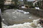 Na vodním díle v Dolních Štěpanicích, byly pozastaveny stavební práce - kvůli vysoké vodě se odkládají další práce