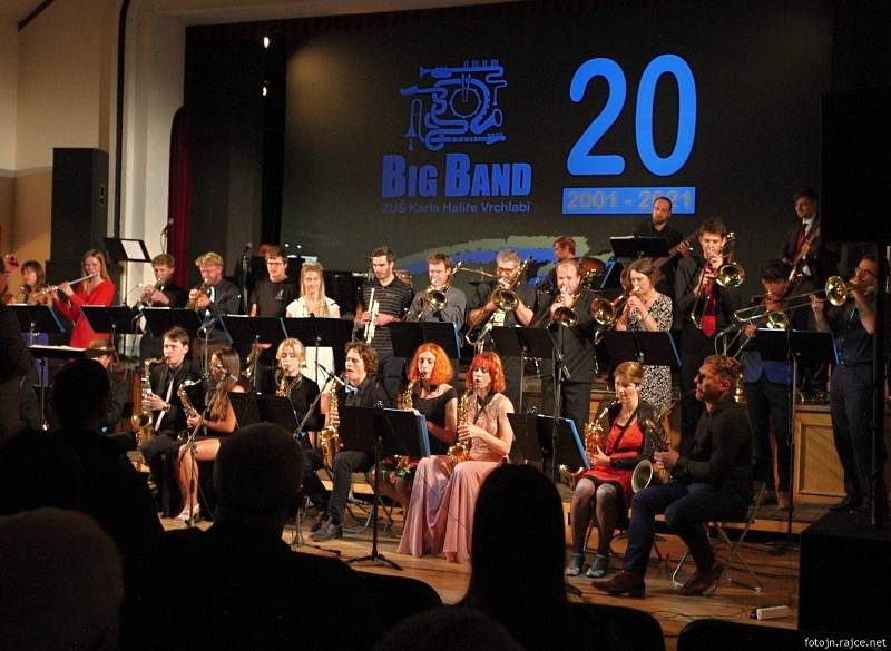 Vrchlabský Big Band oslavil v neděli 24. října v Kulturním domě Střelnice 20 let od svého založení.