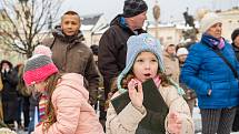 Demonstrace odpůrců protipandemických opatření v Trutnově na Krakonošově náměstí v neděli 23. ledna.