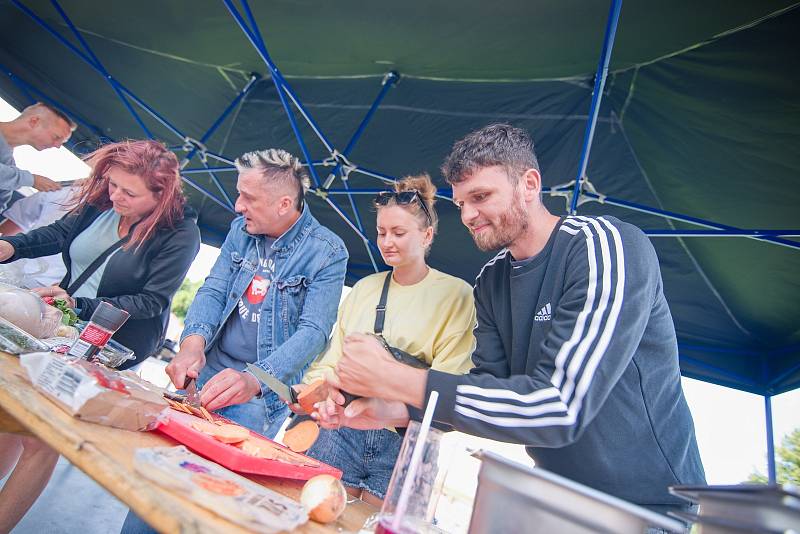 Trutnovský street food piknik se konal v sobotu na nábřeží Václava Havla.