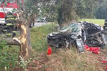 Při tragické dopravní nehodě a silnici vedoucí do Vítězné - Komárova od Kocbeří zemřela v pondělí osmnáctiletá řidička.