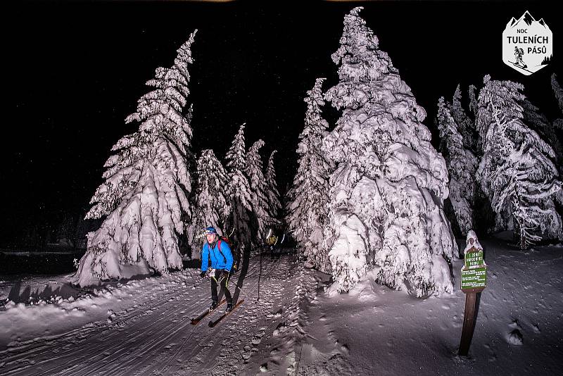 Noc tuleních pásů 2019 v Peci pod Sněžkou.