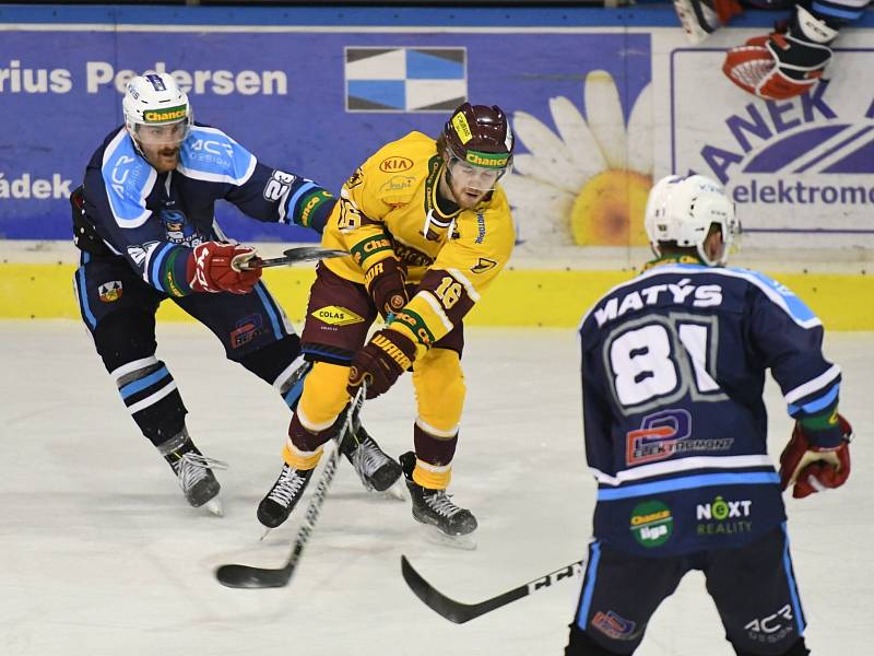 Chance liga v sobotu nabídla velmi atraktivní partii, ve které vrchlabští hokejisté překvapivě udolali favorita z Jihlavy.