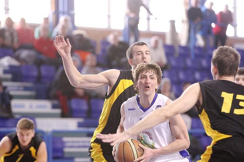 Play out basketbalové I. ligy: Kara Trutnov - BC Vysočina.