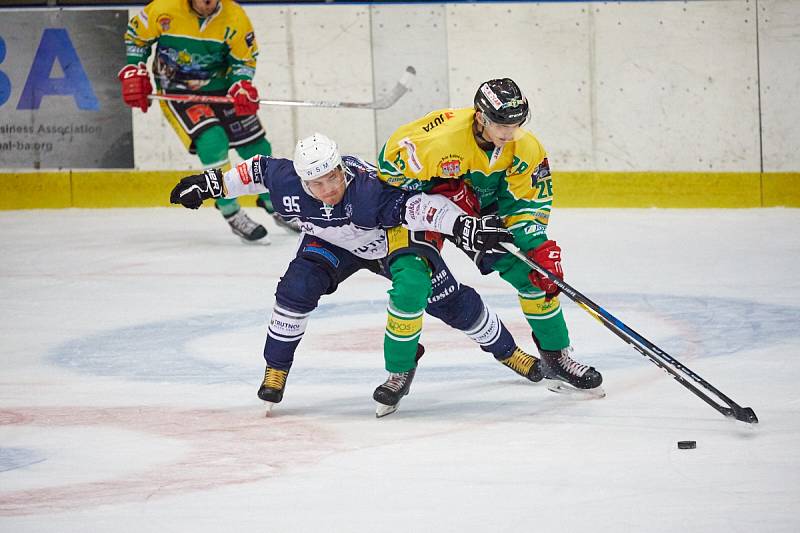 Hokejové derby Trutnov - Dvůr Králové (4:3).