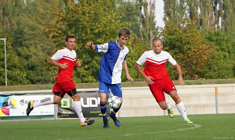 V OKRESNÍM DERBY vrchlabská rezerva nečekaně jasně padla v domácím souboji s kocbeřskou Jiskrou.