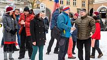 Demonstrace odpůrců protipandemických opatření v Trutnově na Krakonošově náměstí v neděli 23. ledna.